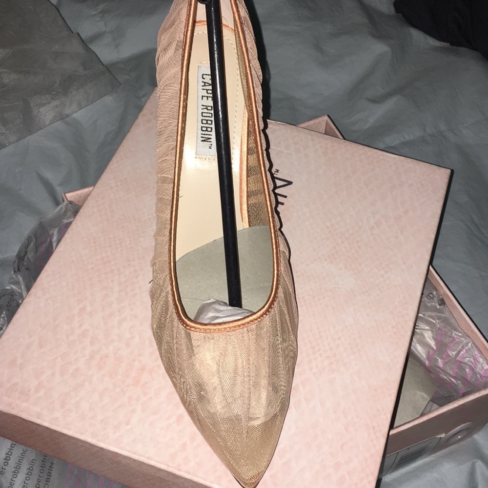 Heels - Picture 3 of 3